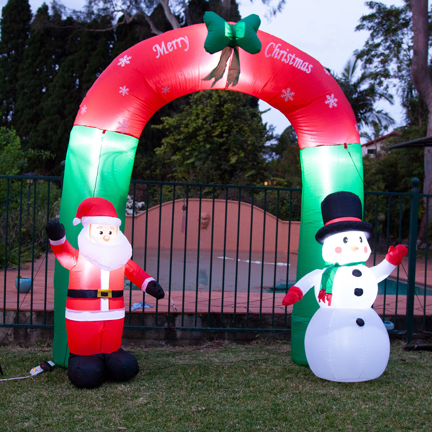 Inflatable Archway Arch with Santa Claus and Snowman Cute Indoor Outdoor Garden Yard Party Inflatable Santa and Snowman Christmas 
